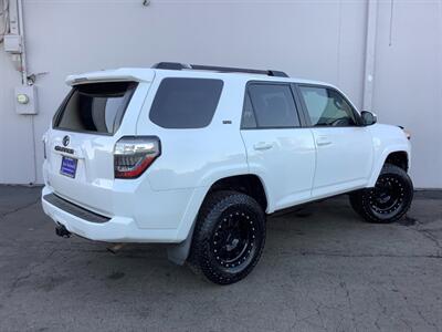 2014 Toyota 4Runner SR5   - Photo 8 - Crest Hill, IL 60403
