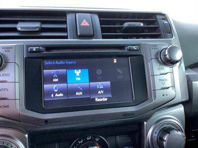 2014 Toyota 4Runner SR5   - Photo 20 - Crest Hill, IL 60403