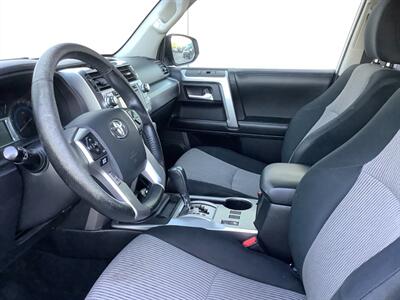 2014 Toyota 4Runner SR5   - Photo 17 - Crest Hill, IL 60403
