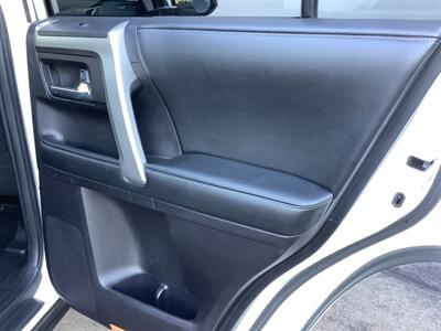 2014 Toyota 4Runner SR5   - Photo 31 - Crest Hill, IL 60403