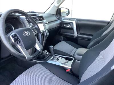 2014 Toyota 4Runner SR5   - Photo 18 - Crest Hill, IL 60403
