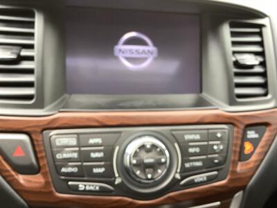 2017 Nissan Pathfinder Platinum - Photo 10 - Crest Hill, IL 60403