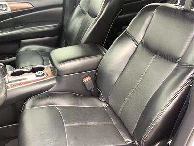 2017 Nissan Pathfinder Platinum - Photo 13 - Crest Hill, IL 60403