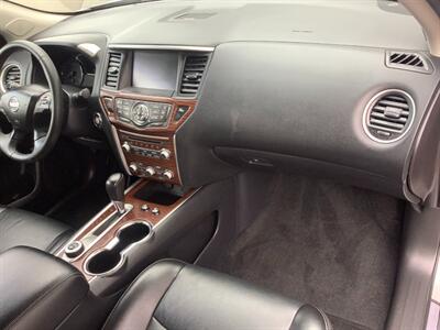 2017 Nissan Pathfinder Platinum - Photo 55 - Crest Hill, IL 60403