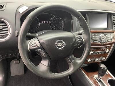 2017 Nissan Pathfinder Platinum - Photo 27 - Crest Hill, IL 60403