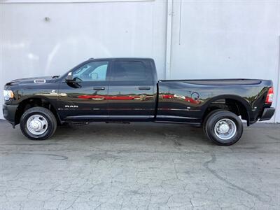 2022 RAM 3500 Tradesman   - Photo 3 - Crest Hill, IL 60403