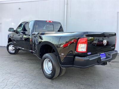 2022 RAM 3500 Tradesman   - Photo 4 - Crest Hill, IL 60403