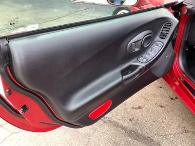 2004 Chevrolet Corvette - Photo 17 - Crest Hill, IL 60403