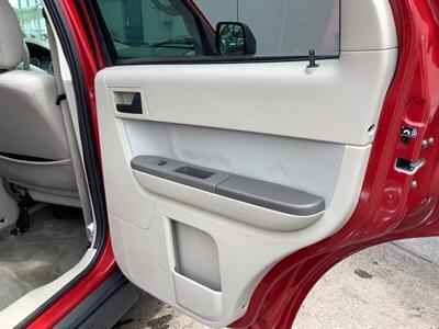 2010 Ford Escape XLT   - Photo 21 - Crest Hill, IL 60403