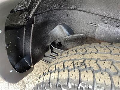 2001 Chevrolet Tahoe LS - Photo 43 - Crest Hill, IL 60403