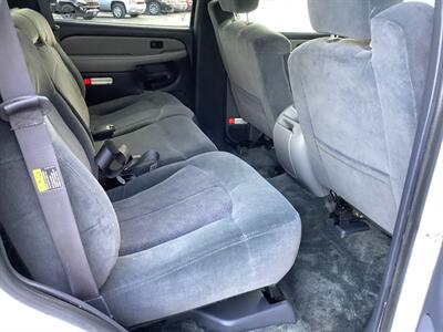 2001 Chevrolet Tahoe LS - Photo 33 - Crest Hill, IL 60403