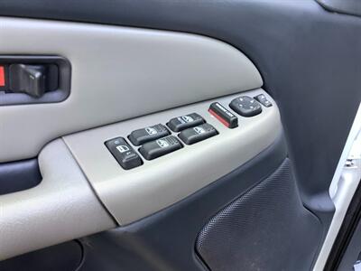 2001 Chevrolet Tahoe LS - Photo 24 - Crest Hill, IL 60403