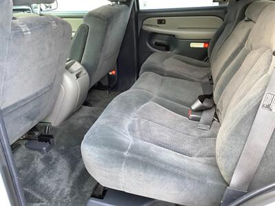 2001 Chevrolet Tahoe LS - Photo 31 - Crest Hill, IL 60403