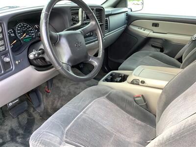 2001 Chevrolet Tahoe LS - Photo 26 - Crest Hill, IL 60403