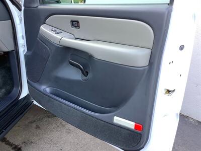 2001 Chevrolet Tahoe LS - Photo 34 - Crest Hill, IL 60403