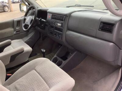 2002 Volkswagen EuroVan MV   - Photo 26 - Crest Hill, IL 60403