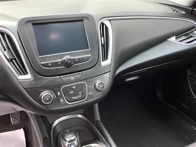 2018 Chevrolet Malibu LT   - Photo 16 - Crest Hill, IL 60403