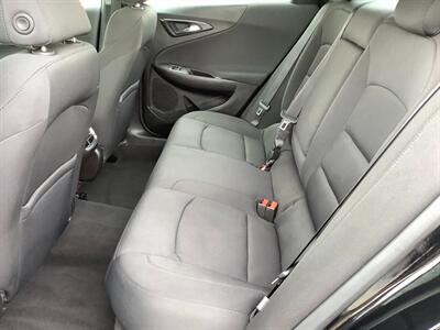 2018 Chevrolet Malibu LT   - Photo 24 - Crest Hill, IL 60403