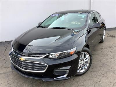 2018 Chevrolet Malibu LT   - Photo 2 - Crest Hill, IL 60403