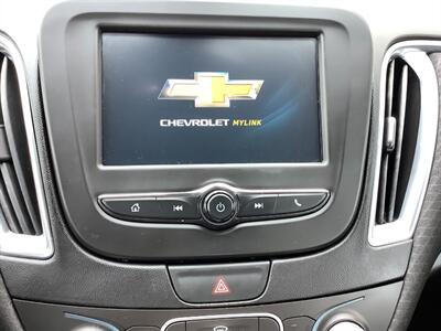 2018 Chevrolet Malibu LT   - Photo 18 - Crest Hill, IL 60403