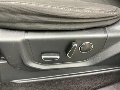 2016 Ford F-150 XLT   - Photo 13 - Crest Hill, IL 60403