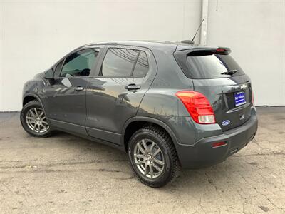 2016 Chevrolet Trax LS - Photo 5 - Crest Hill, IL 60403