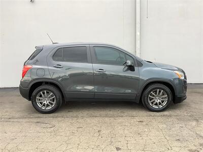 2016 Chevrolet Trax LS - Photo 9 - Crest Hill, IL 60403