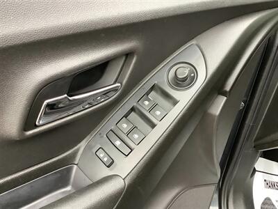 2016 Chevrolet Trax LS - Photo 17 - Crest Hill, IL 60403