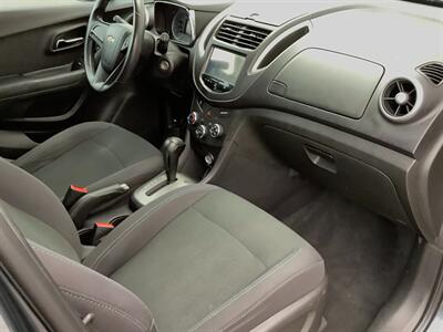 2016 Chevrolet Trax LS - Photo 32 - Crest Hill, IL 60403