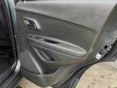 2016 Chevrolet Trax LS - Photo 22 - Crest Hill, IL 60403