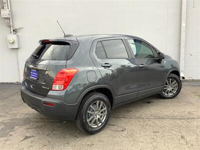 2016 Chevrolet Trax LS - Photo 8 - Crest Hill, IL 60403