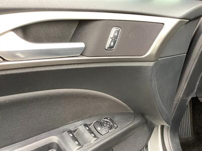 2018 Ford Fusion SE - Photo 15 - Crest Hill, IL 60403