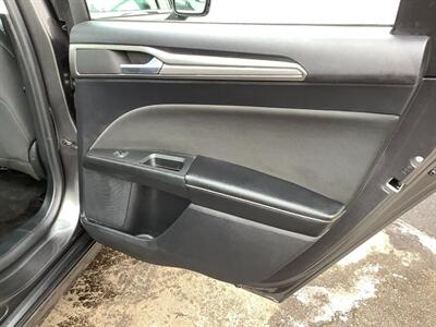 2018 Ford Fusion SE - Photo 26 - Crest Hill, IL 60403