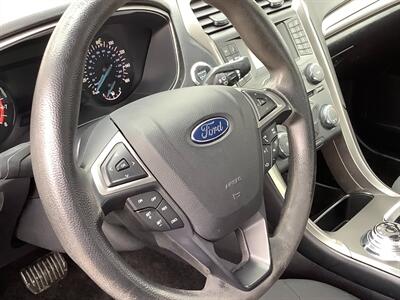 2018 Ford Fusion SE - Photo 22 - Crest Hill, IL 60403