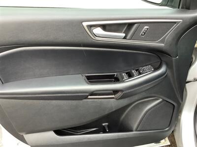 2016 Ford Edge SEL   - Photo 12 - Crest Hill, IL 60403