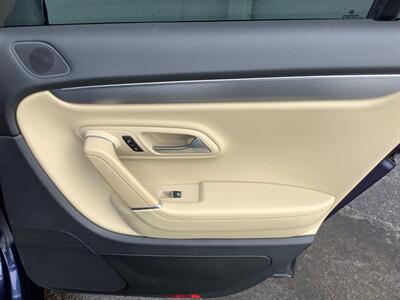 2013 Volkswagen CC Lux PZEV - Photo 23 - Crest Hill, IL 60403