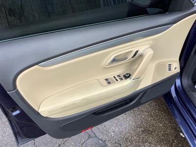 2013 Volkswagen CC Lux PZEV - Photo 11 - Crest Hill, IL 60403