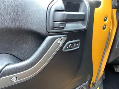 2014 Jeep Wrangler Sport - Photo 14 - Crest Hill, IL 60403