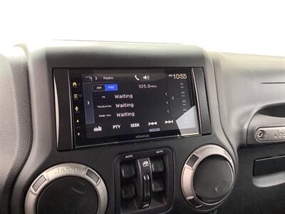 2014 Jeep Wrangler Sport - Photo 18 - Crest Hill, IL 60403