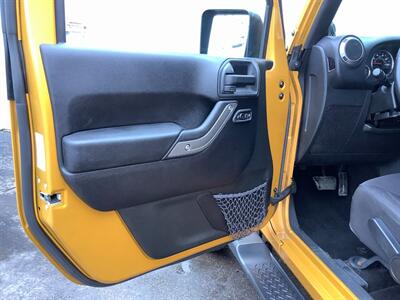 2014 Jeep Wrangler Sport - Photo 13 - Crest Hill, IL 60403