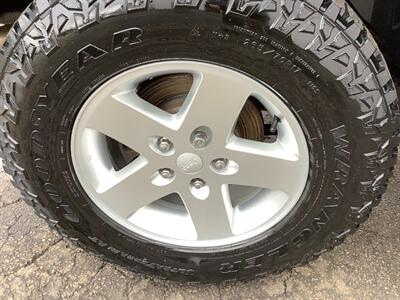 2014 Jeep Wrangler Sport - Photo 40 - Crest Hill, IL 60403