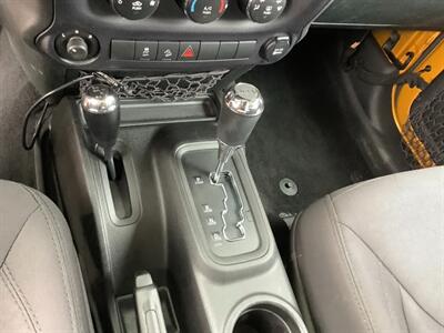 2014 Jeep Wrangler Sport - Photo 20 - Crest Hill, IL 60403
