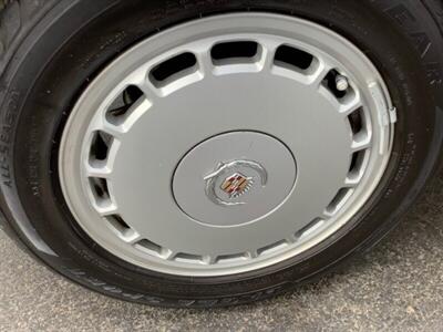 1990 Cadillac Allante   - Photo 38 - Crest Hill, IL 60403