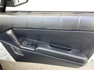 1990 Cadillac Allante   - Photo 22 - Crest Hill, IL 60403