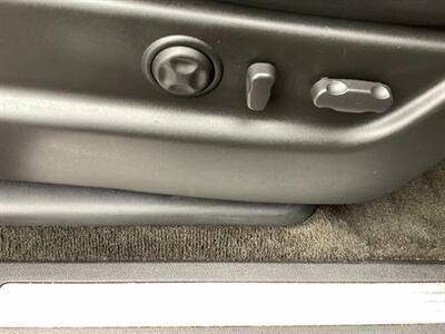 2008 Chevrolet Tahoe LTZ   - Photo 28 - Crest Hill, IL 60403