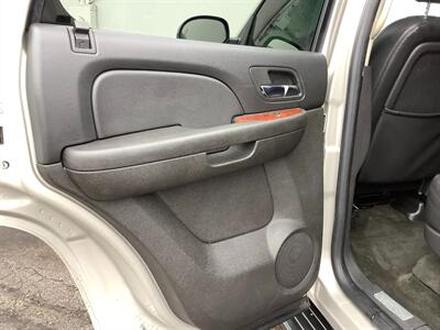 2008 Chevrolet Tahoe LTZ   - Photo 20 - Crest Hill, IL 60403