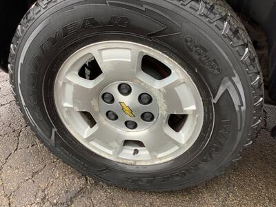 2008 Chevrolet Tahoe LTZ   - Photo 41 - Crest Hill, IL 60403