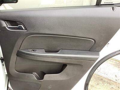 2012 Chevrolet Equinox LT - Photo 28 - Crest Hill, IL 60403