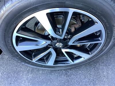2018 Nissan Rogue SL - Photo 15 - Crest Hill, IL 60403