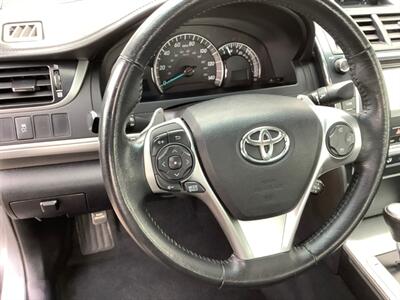 2014 Toyota Camry SE   - Photo 15 - Crest Hill, IL 60403